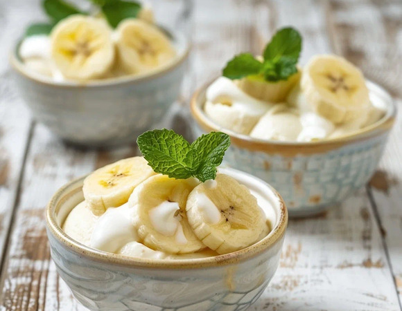 Мороженое из банана и йогурта без сахара Мороженое из банана и йогурта без сахара