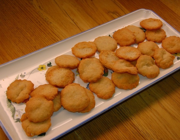 Печенье с анчоусами и пармезаном 