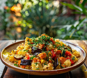 Кускус с жареными овощами и специями