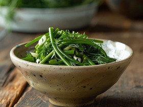 Чесночные стрелки с укропом