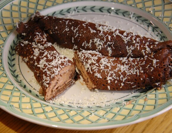 Шоколадные блины со сливочным кремом Шоколадные блины со сливочным кремом