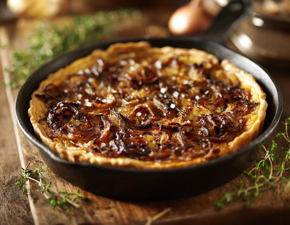 Грибной тарт с карамелизированным луком Грибной тарт с карамелизированным луком