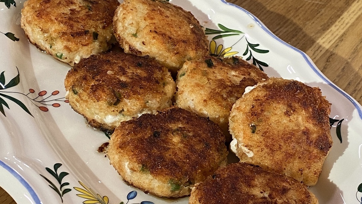 Рубленые котлеты из лосося и трески