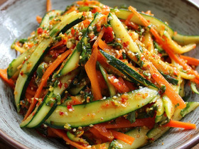 Кабачки с морковью по-корейски Кабачки с морковью по-корейски