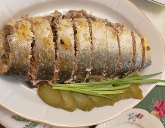 Горбуша, фаршированная грибами и сыром Горбуша, фаршированная грибами и сыром