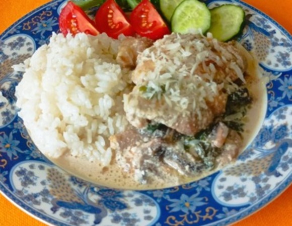 Курица с грибами и шпинатом Курица с грибами и шпинатом