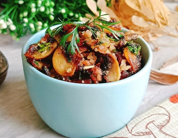 Хрустящие шампиньоны с чесноком и беконом