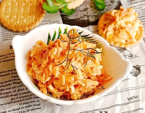 Еврейский салат с морковкой и аджикой Еврейский салат с морковкой и аджикой