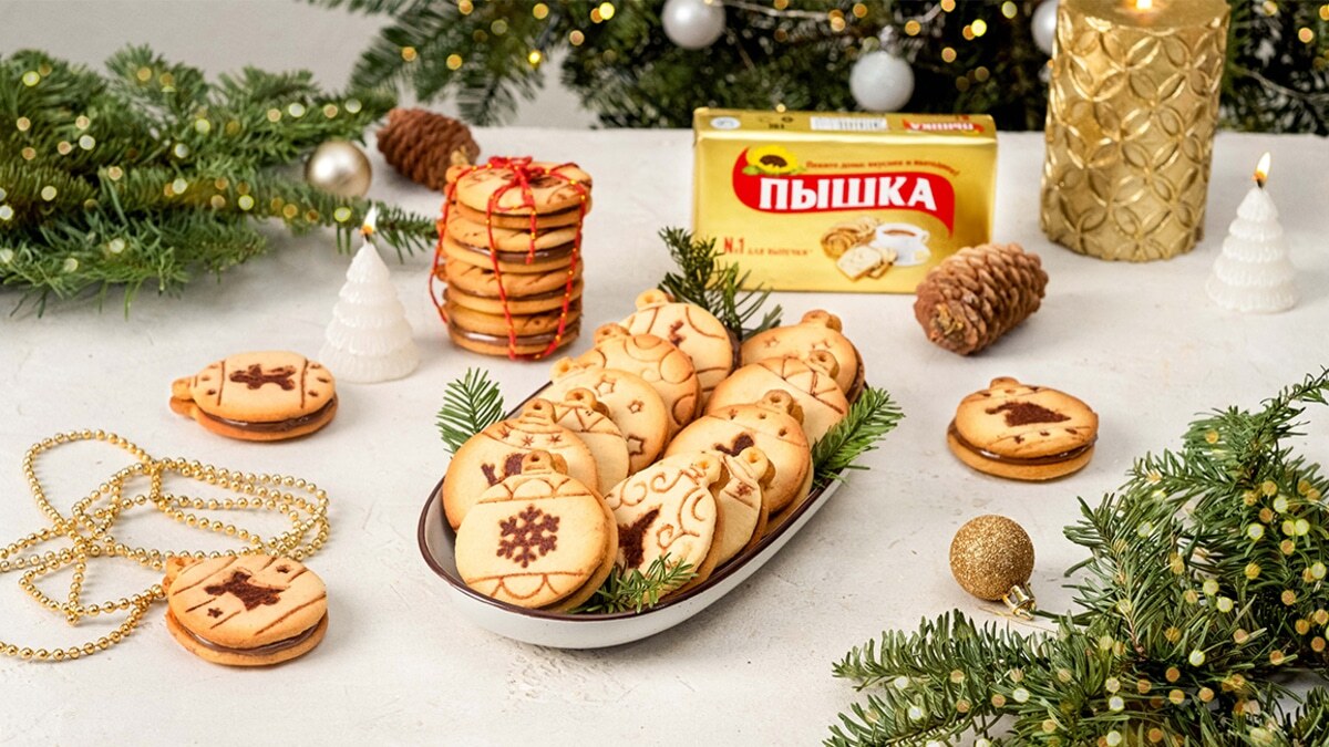 Печенье в виде елочных шариков