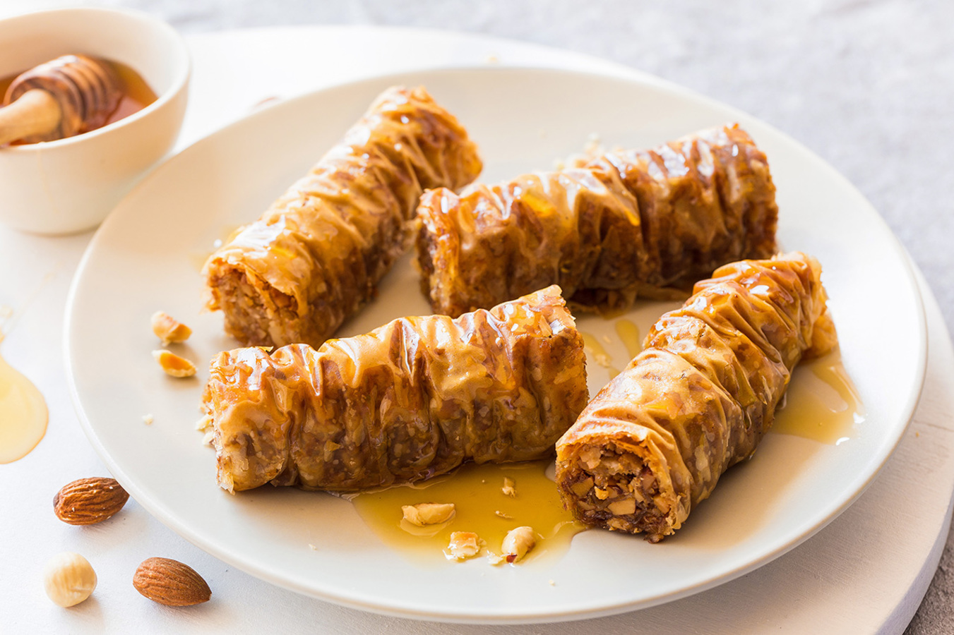 Пахлава в виде рулетиков