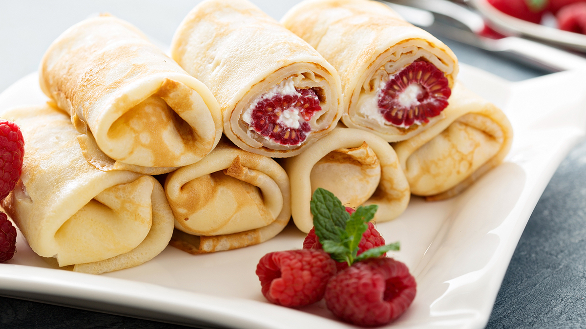 Как красиво завернуть блины: 10 идей от «Едим Дома»