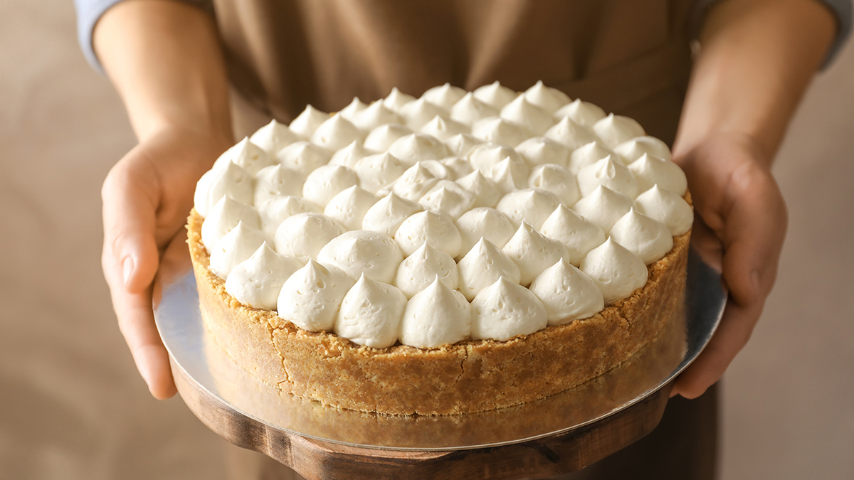 Сливки, бананы, сгущенка: готовим дома десерт «Баноффи»