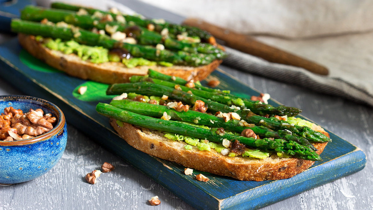 Постные намазки и бутерброды: 10 рецептов от «Едим Дома»