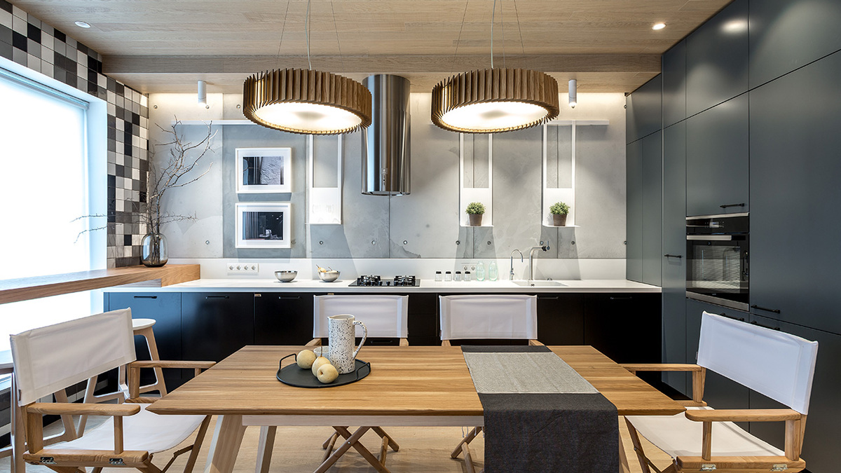 Компоновка кухни: секции под потолок или без верхних шкафов