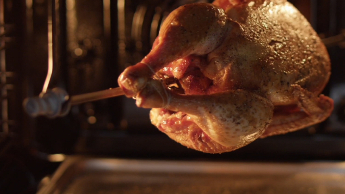 Шашлык и мясо на вертеле: изучаем режимы и готовим в духовке по-новому